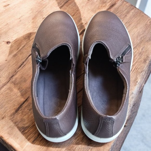 ECCO Women's Fara Slip-On Sneakers Metallic Copper Size 8 – Leather, NWOT - Picture 5 of 12